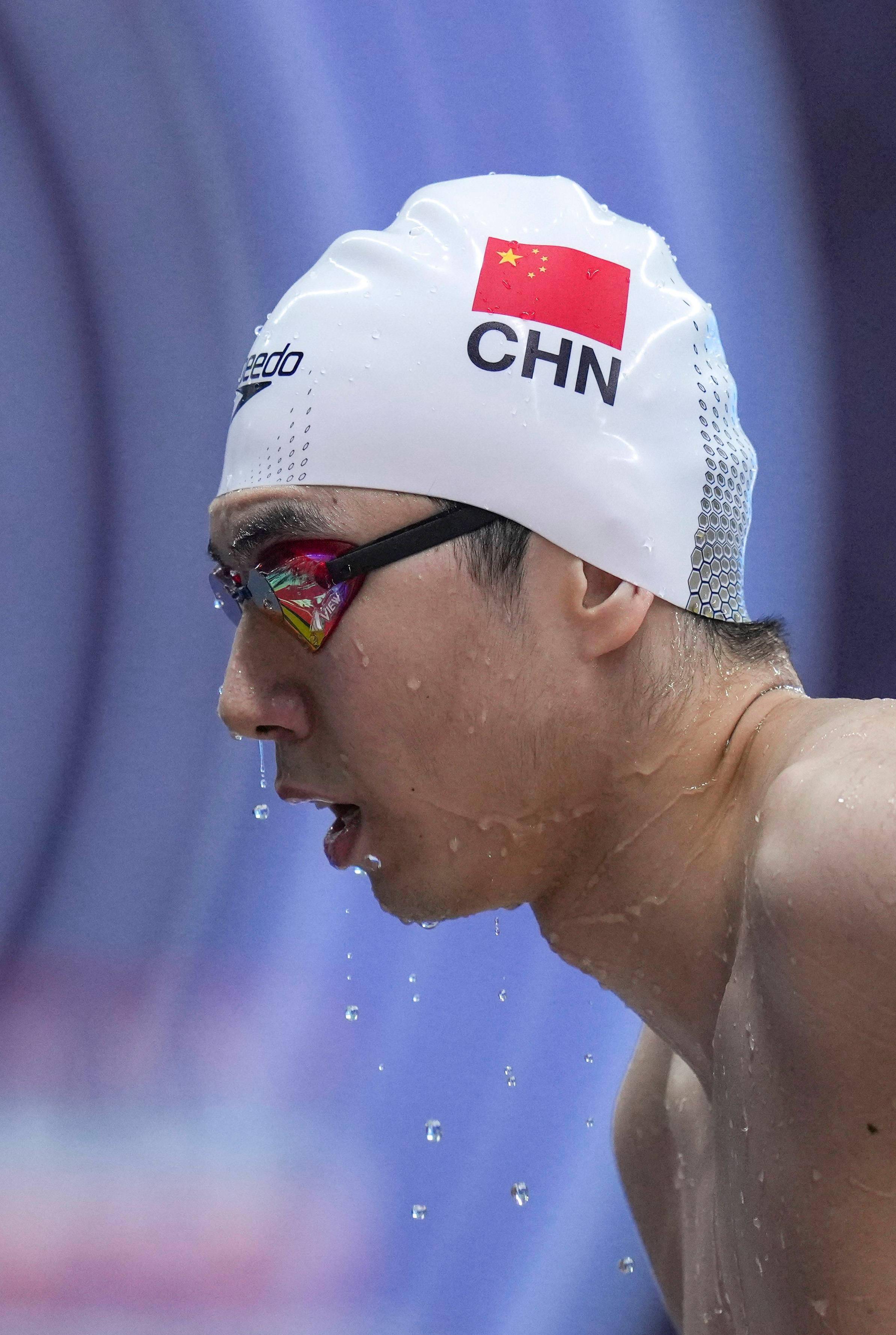 包含游泳项目再添新冠军，值得称赞！的词条