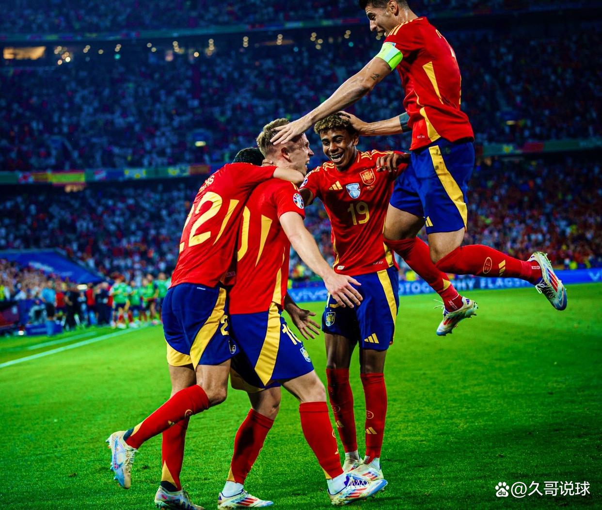 巴萨横扫西班牙，迪马利亚刷新纪录的简单介绍