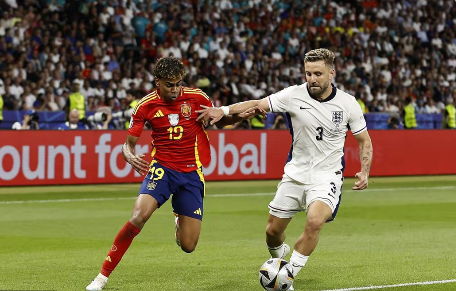 利物浦横扫AC米兰,奥亚尔萨瓦尔带队取胜的简单介绍 利物浦横扫AC米兰,奥亚尔萨瓦尔带队取胜的简单介绍