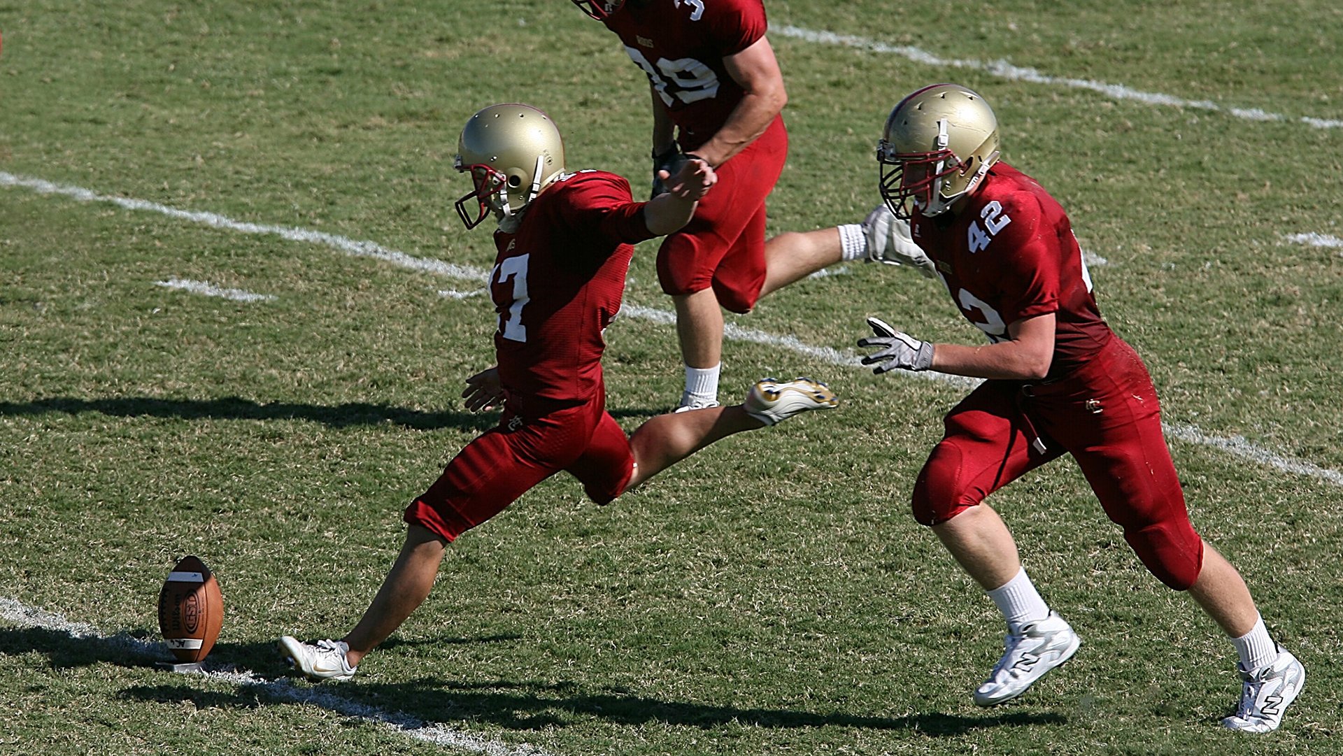 切特点燃赛场,F1年度争冠之夜的唯一性