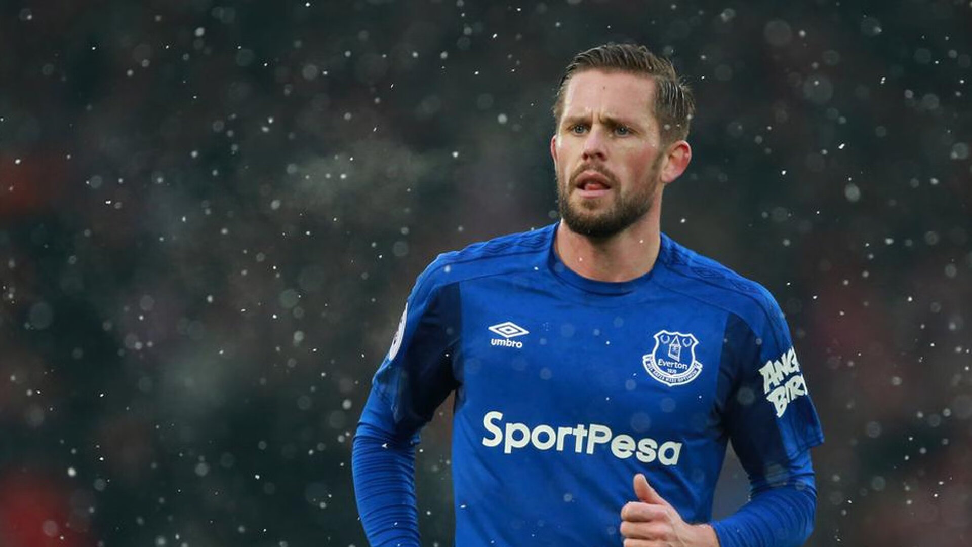 迈凯伦险胜梅赛德斯，皮亚斯特里刷新纪录，一场技术与勇气的双重胜利