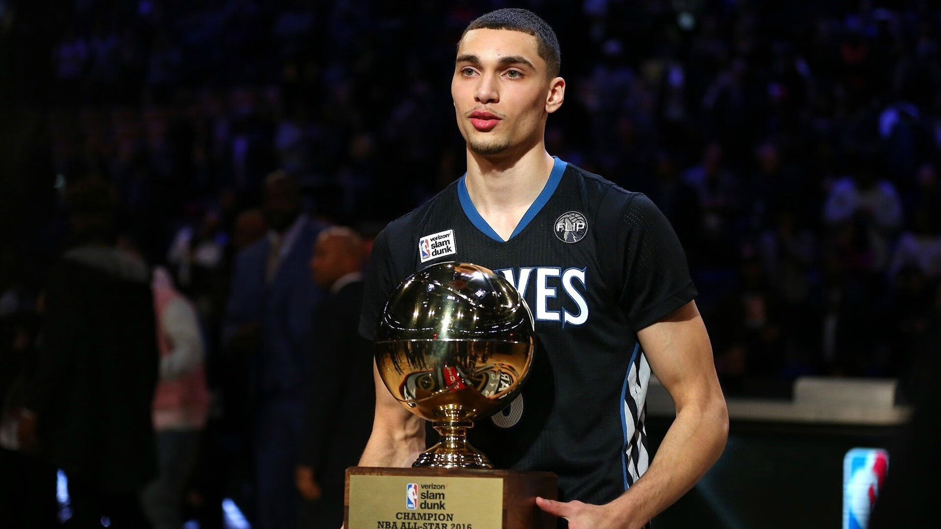 雷霆绝杀青岛队，克莱扛起全队，一场意志与天赋的胜利